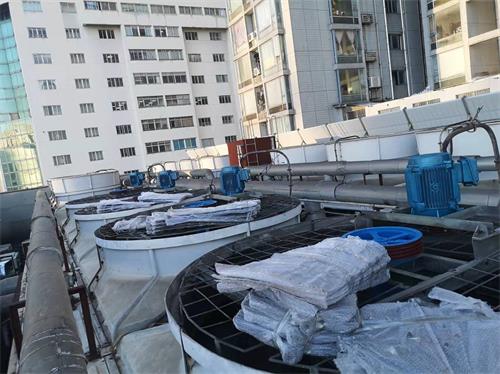 低速大風量冷卻塔風機 低速大風量<a href=http://m.deyou56.com/peijian/fan/ target=_blank class=infotextkey>冷卻塔風機</a>