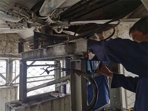 <a href=http://m.deyou56.com/peijian/fan/ target=_blank class=infotextkey>冷卻塔風(fēng)機(jī)</a>噪聲控制方法